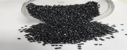 高黑度母粒 R60：适用于增材工程管道应用的优选无填料黑色母粒